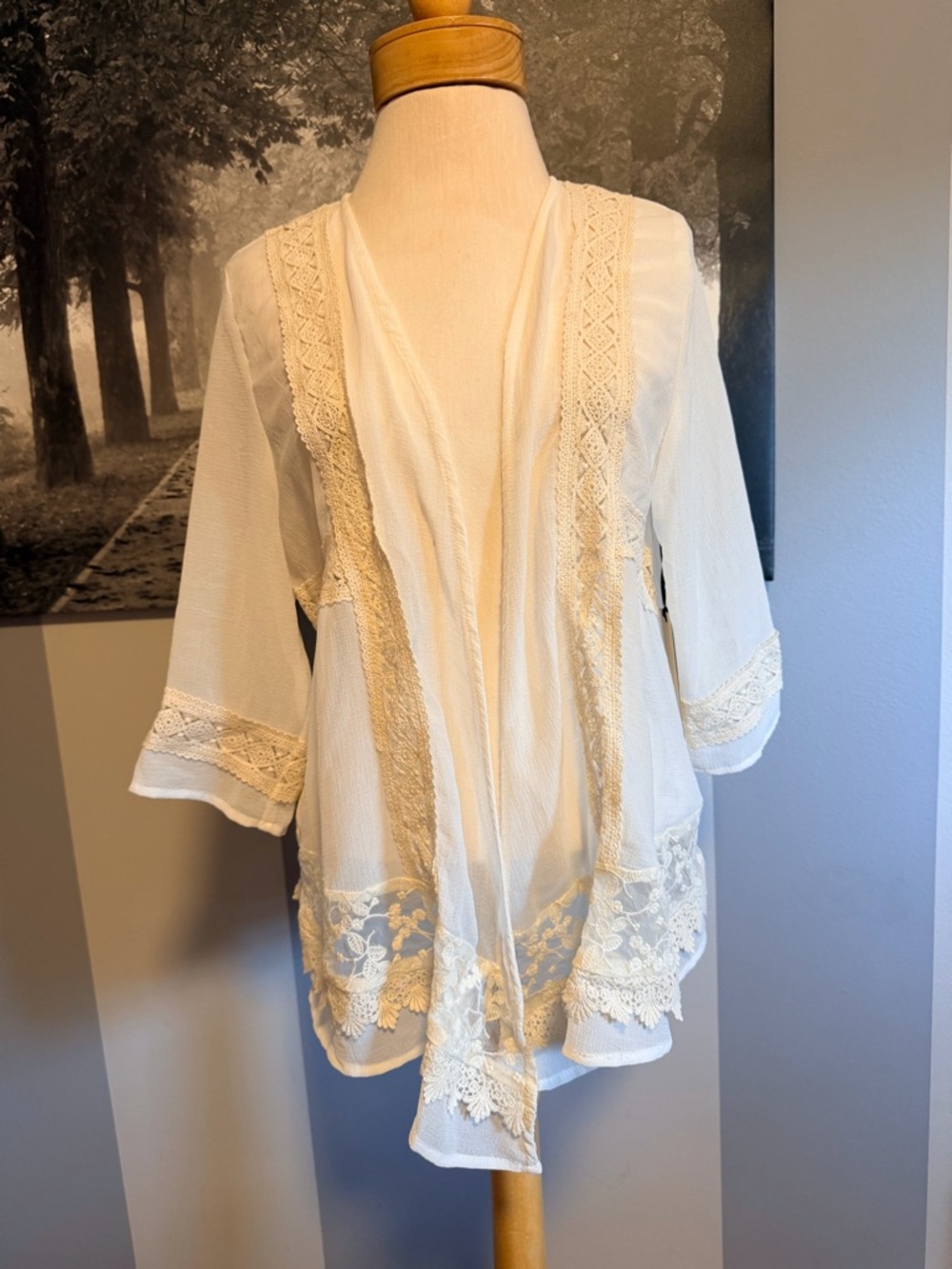 Lightweight White Lace-Trim Women's Open Cardigan